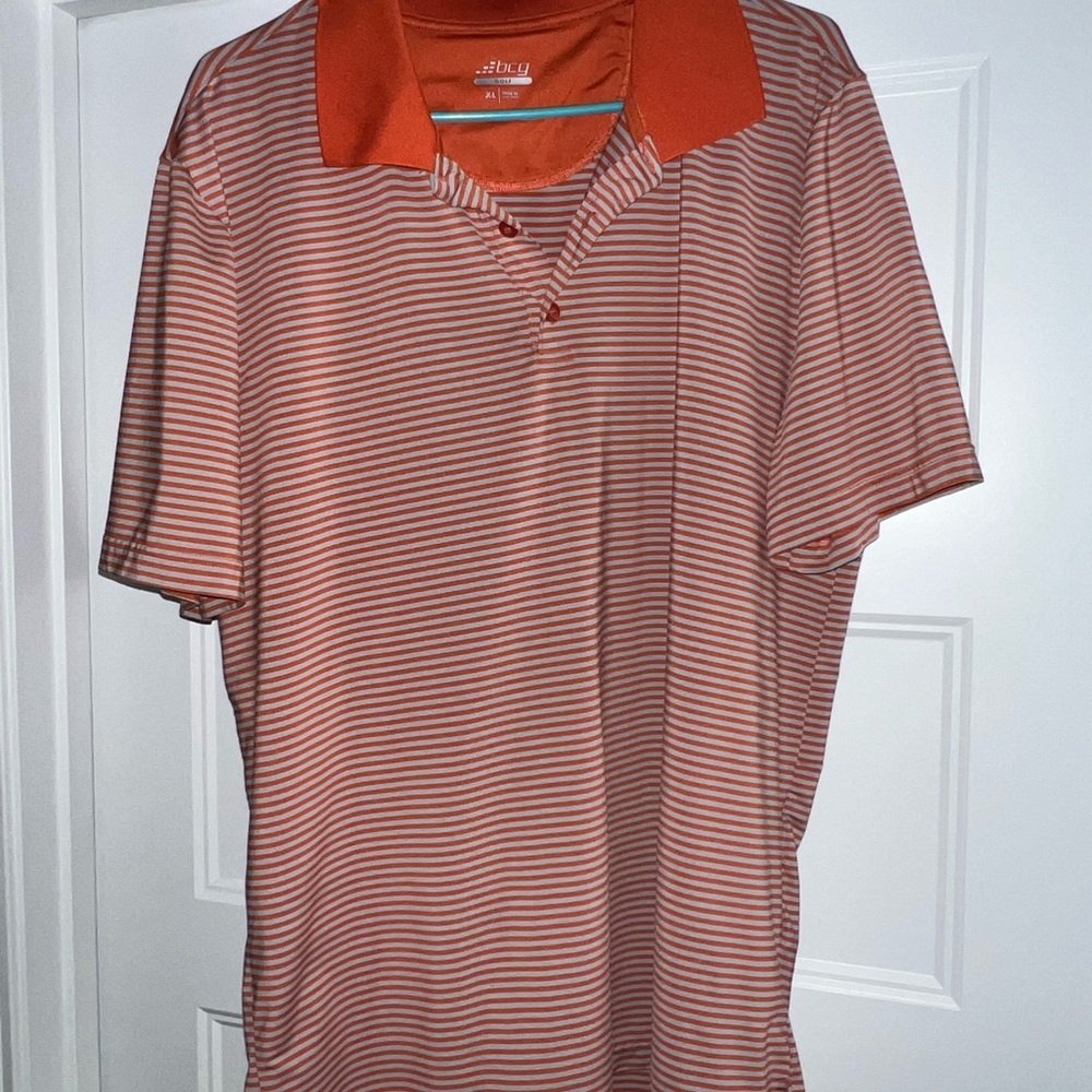 Lot of 7 Mens XL performance style polos in GUC